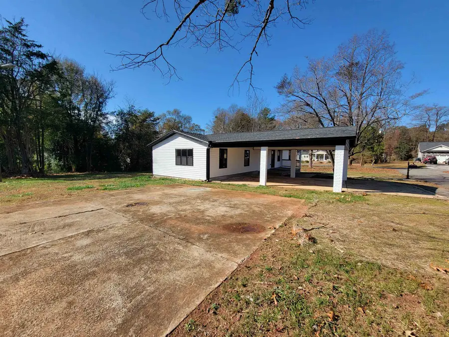 136 Moore Street, Wellford, SC 29385 - Image #3