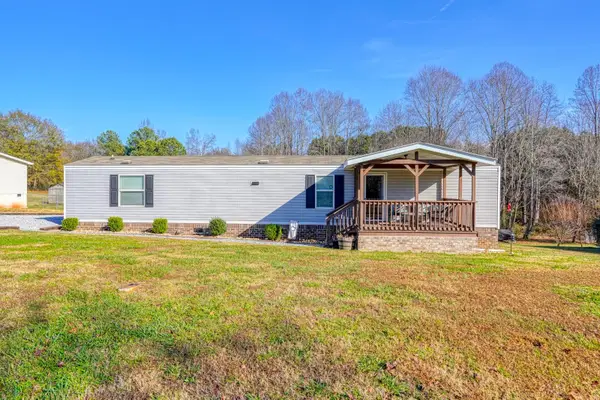 739 E Fleming Farm Drive, Inman, SC 29349