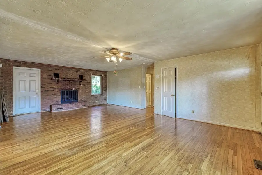 6123 Woodfield Circle, Spartanburg, SC 29303 - Image #3