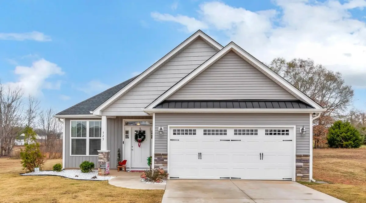 725 E Osprey Lane, Cowpens, SC 29330 - Image #1