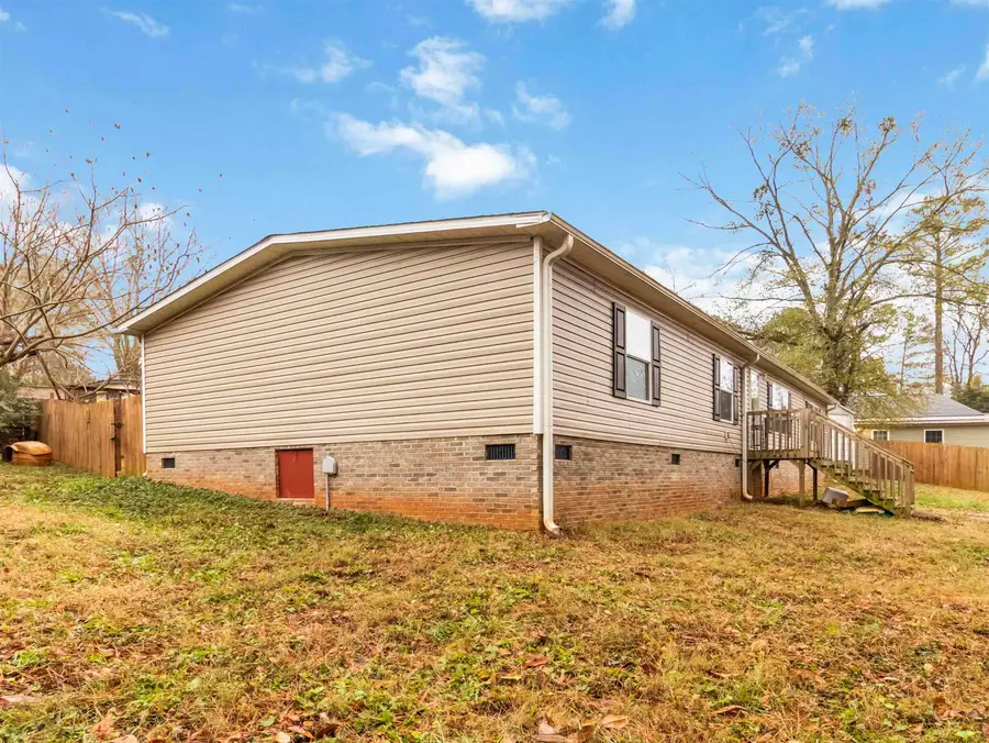8 Doby Court, Wellford, SC 29385 - Image #2