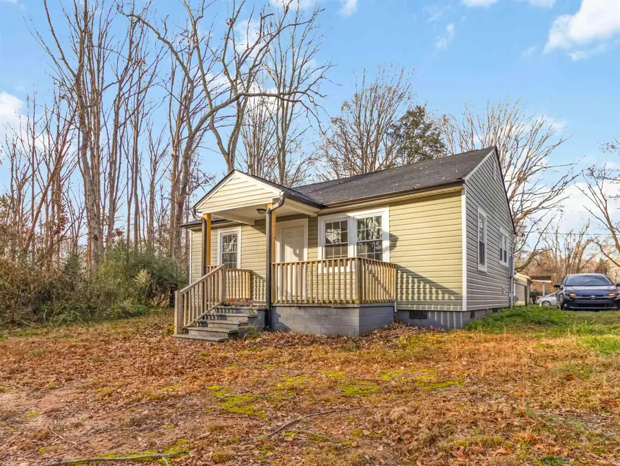 305 Lee Mcabee Road, Boiling Springs, SC 29316-6049 - Image #2