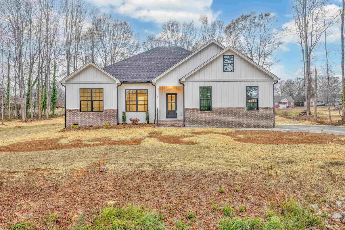 107 Shoreham Drive, Inman, SC 29349 - Image #1