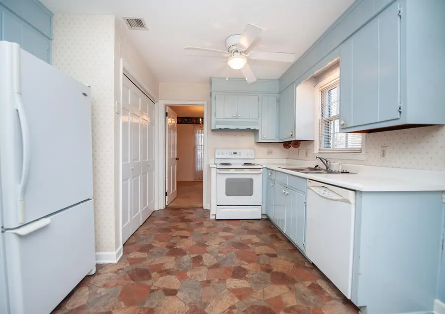 913 Lucerne Drive, Spartanburg, SC 29302 - Image #3