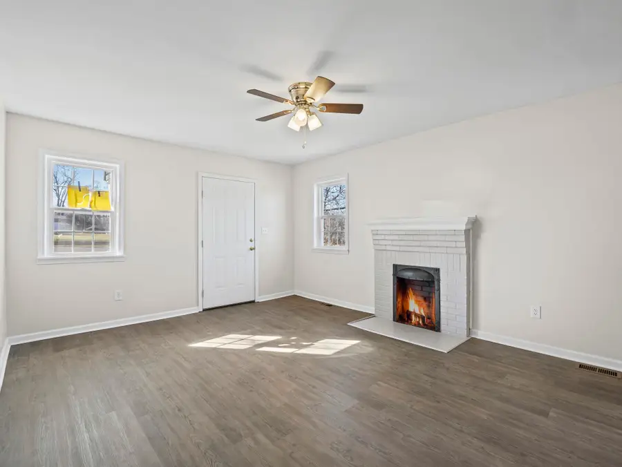 406 W Race St, Gaffney, SC 29340 - Image #3