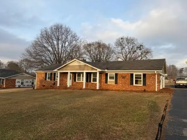 18 Annandale Drive, Boiling Springs, SC 29316-9313 - Image #1