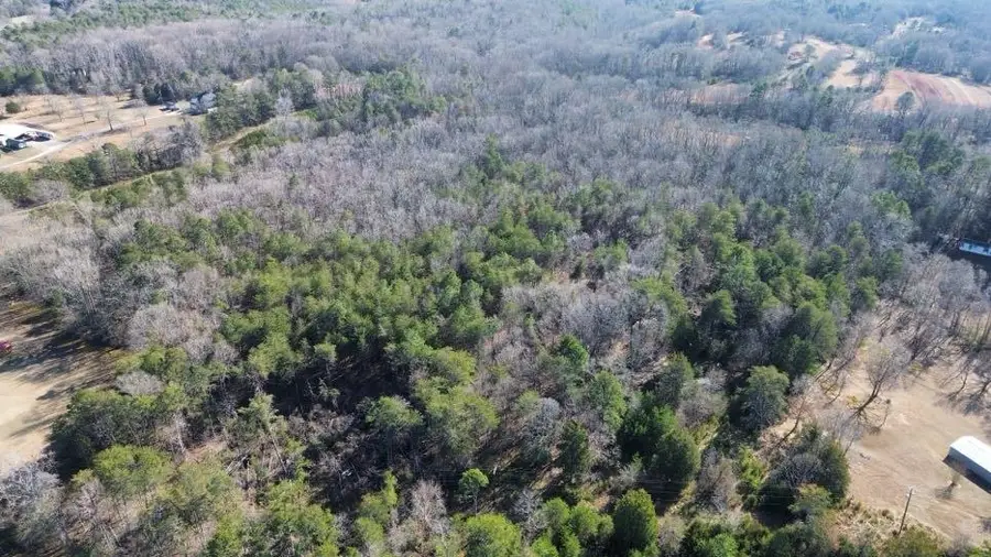 1428 Ellis Ferry Rd, Gaffney, SC 29341 - Image #2