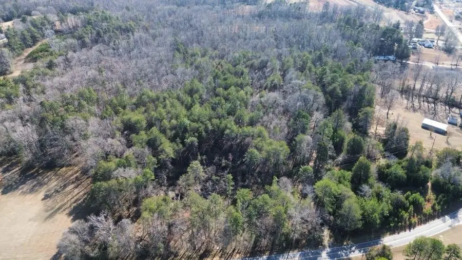 1428 Ellis Ferry Rd, Gaffney, SC 29341 - Image #3