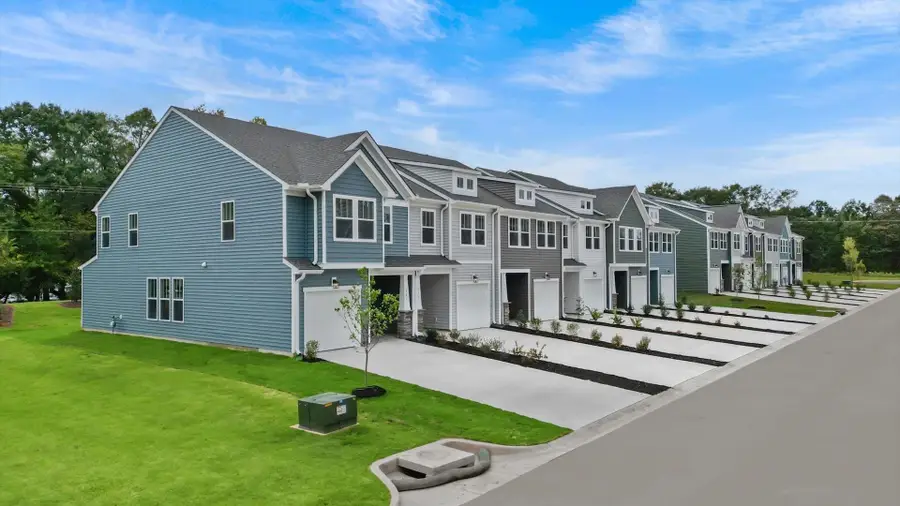 513 W Norvell Court, Spartanburg, SC 29307 - Image #2