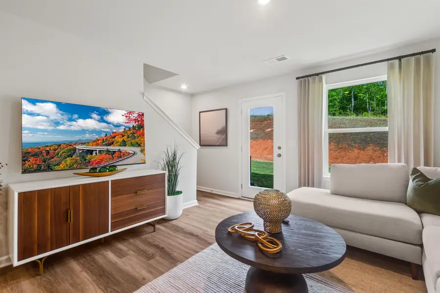 1270 Forestbrook Lane, Spartanburg, SC 29303 - Image #2