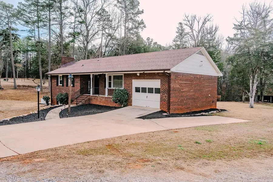 304 Darwin Road, Gaffney, SC 29340 - Image #2