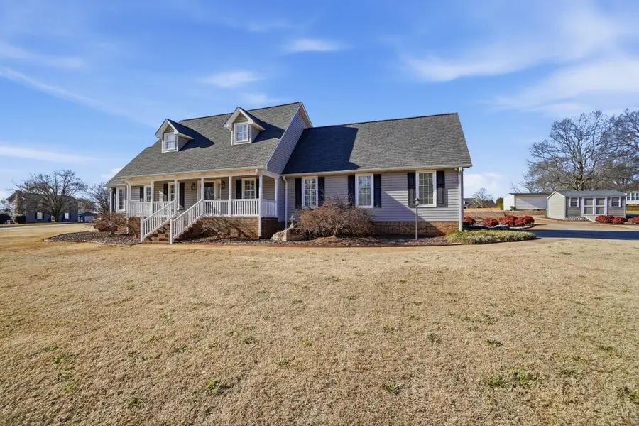 127 Fairway Dr, Gaffney, SC 29341 - Image #2