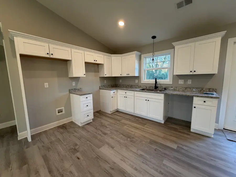 817 W Smith Street, Gaffney, SC 29341 - Image #2