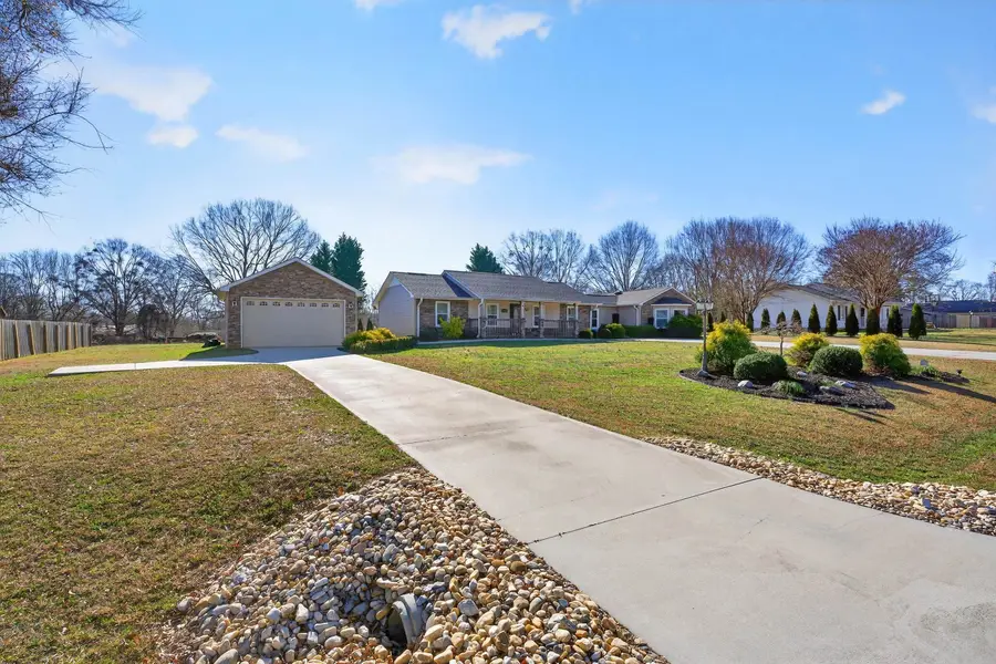 1012 Berry Drive, Boiling Springs, SC 29316 - Image #2