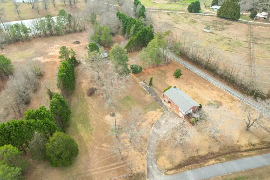 180 Herrle Road, Campobello, SC 29322 - Image #2