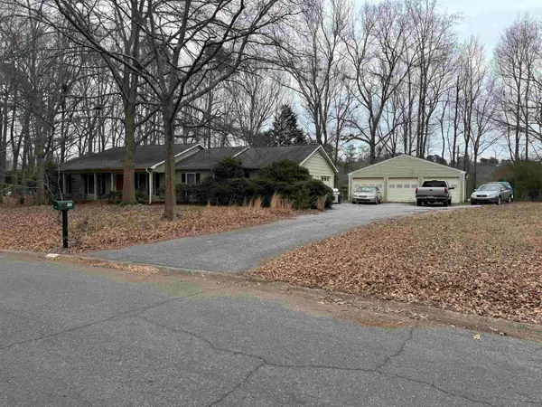 103 S Pinepoint Drive, spartanburg, SC 29302-4523