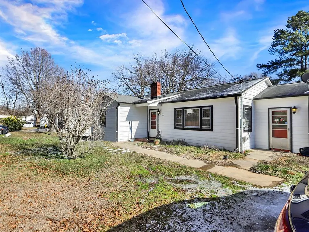 202 River Dr, Gaffney, SC 29340 - Image #1