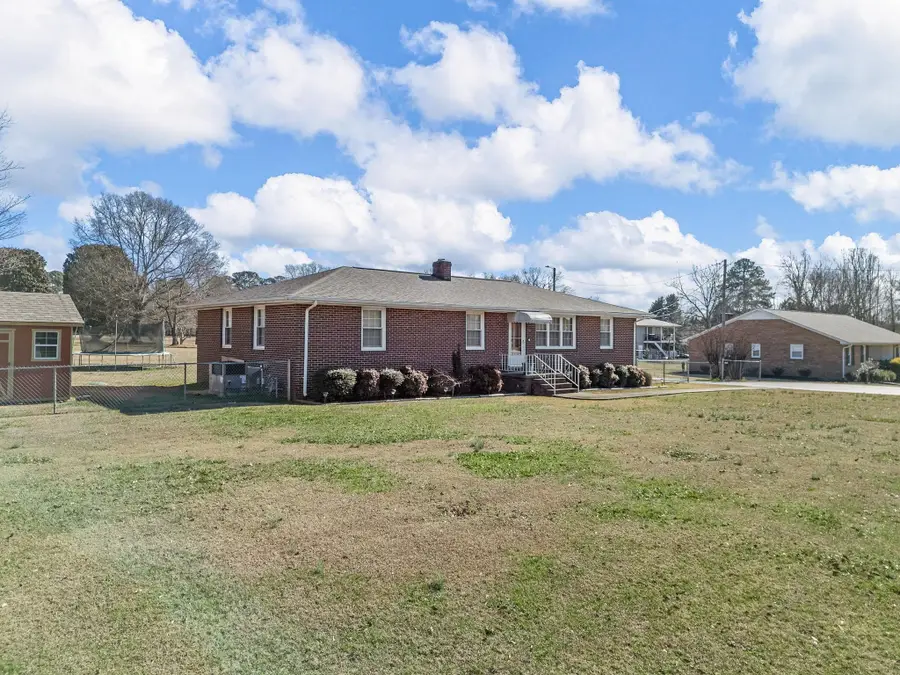 131 Bennett Circle, Spartanburg, SC 29307 - Image #2