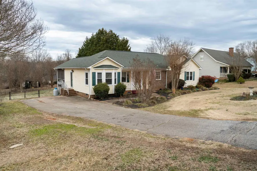 150 Parris Ridge Drive, Boiling Springs, SC 29316 - #2