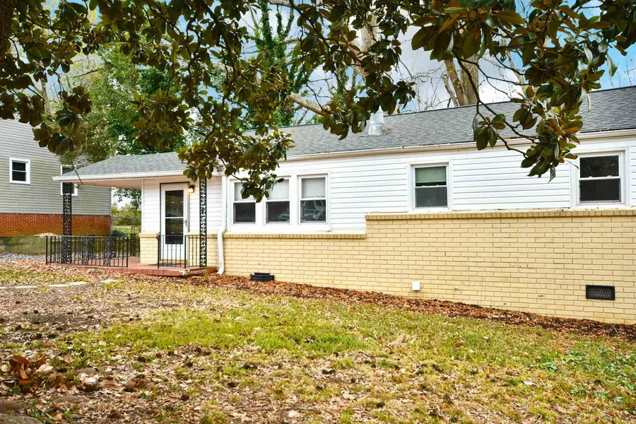 921 Barnwell Road, Spartanburg, SC 29303 - #3