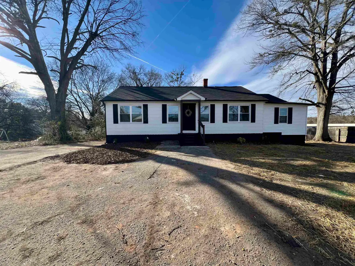 671 Chesnee Hwy, Spartanburg, SC 29303 - #1