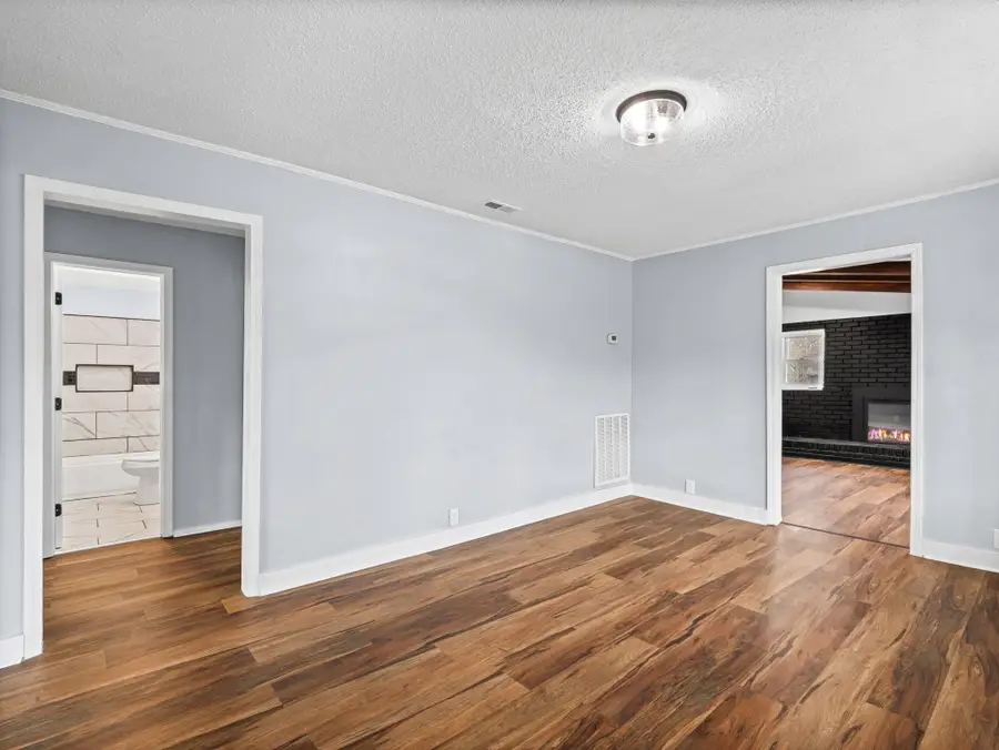 303 Sarratt Ave, Gaffney, SC 29341 - #2