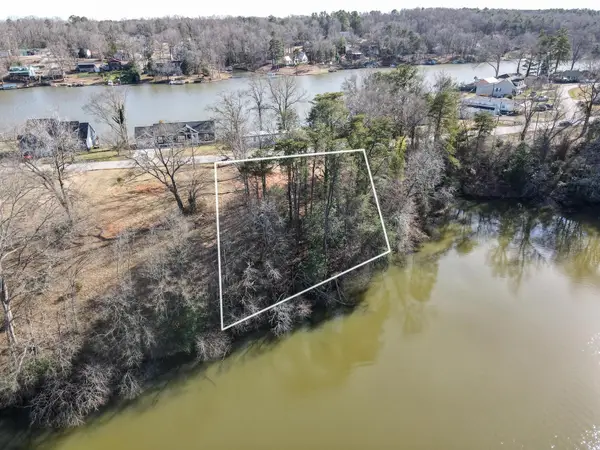 438 Berry Shoals Road, Duncan, SC 29334