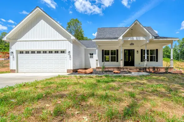 82 Old School House Road, Spartanburg, SC 29307