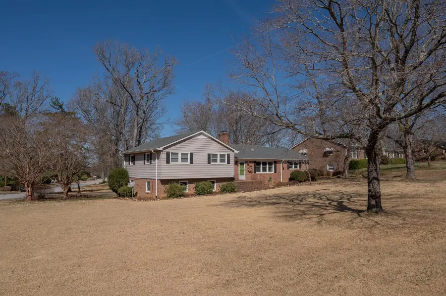 332 St James Drive, Spartanburg, SC 29301 - #2