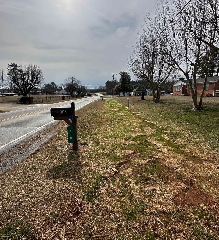 308 S Charleston Street, Blacksburg, SC 29702 - #2