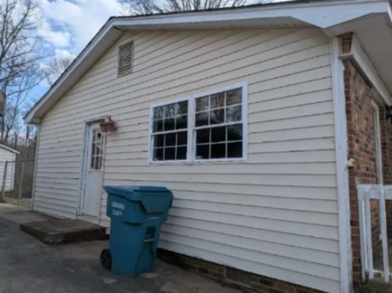 131 Kings Road, Gaffney, SC 29340 - #2