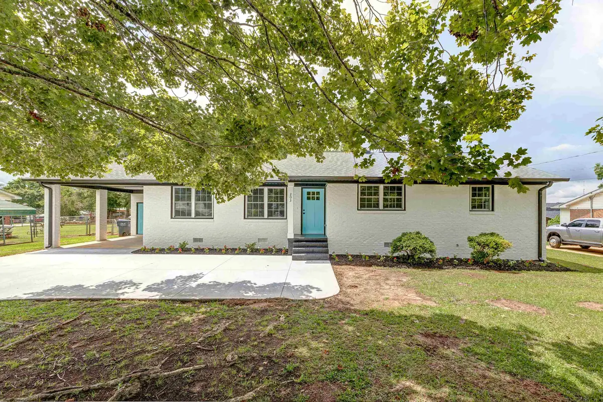 203 Montgomery Street, Laurens, SC 29360 - #1