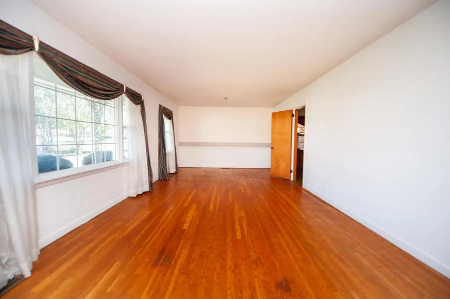 105 Ridgeway Road, Spartanburg, SC 29301 - #2