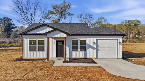 4077 N Blackstock Road, Spartanburg, SC 29301