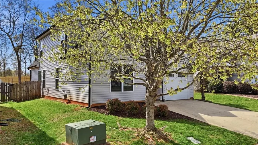 563 Clairidge Drive, Boiling Springs, SC 29316 - #2