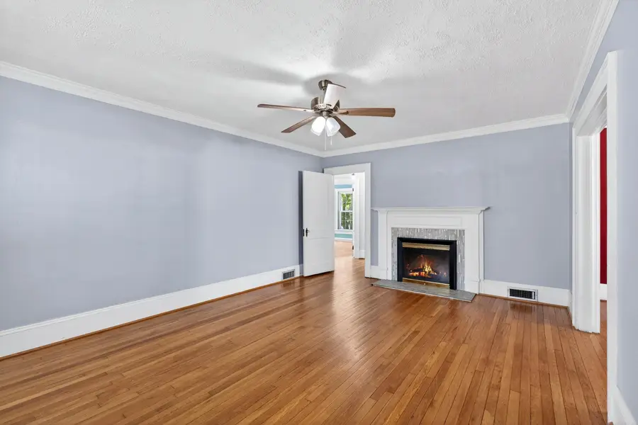 212 E Fairview Ave, Gaffney, SC 29340 - #3