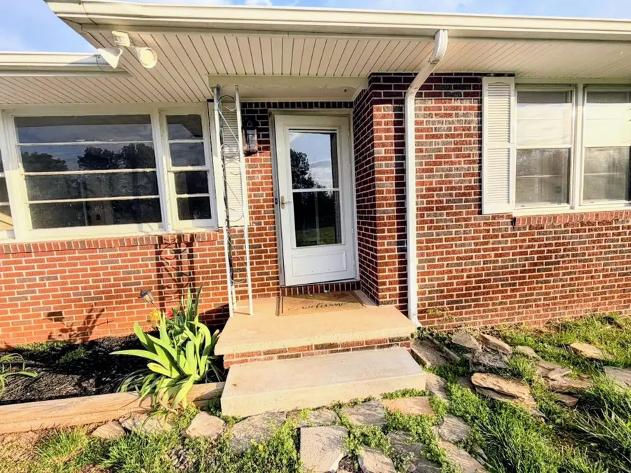 2130 Hampton Road, Wellford, SC 29385 - #2