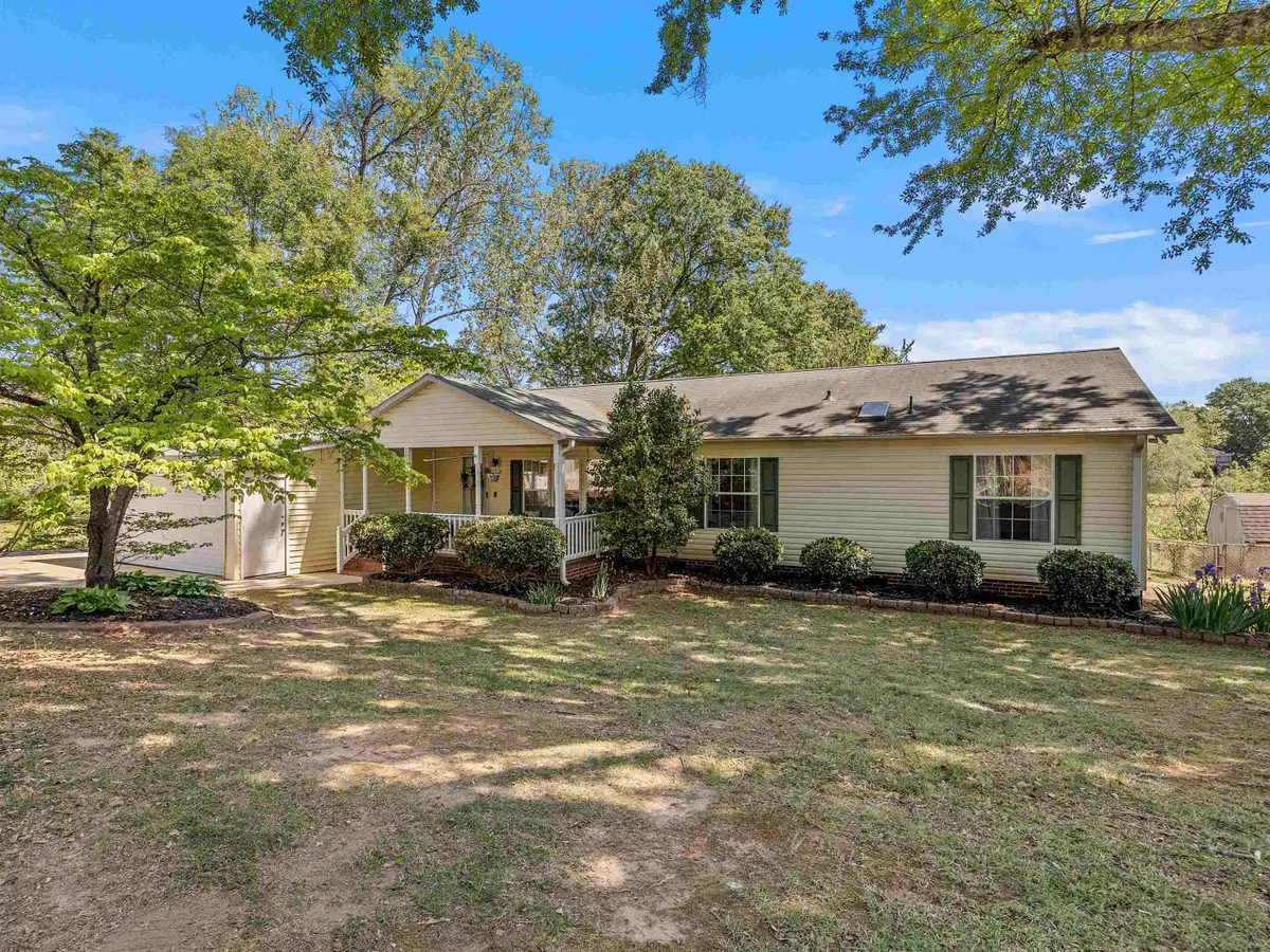 107 Lakeview Drive, Inman, SC 29349-7362 - #1