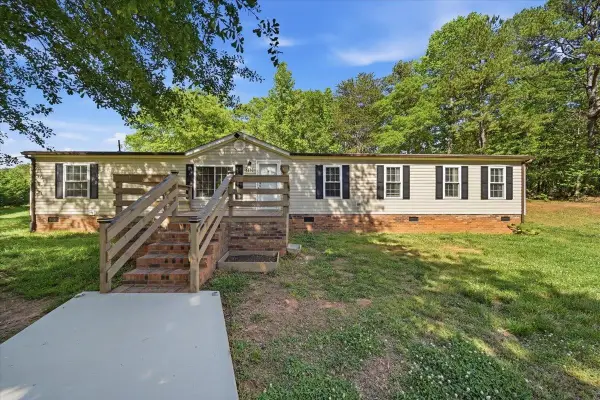 315 Highwood Drive, Campobello, SC 29322