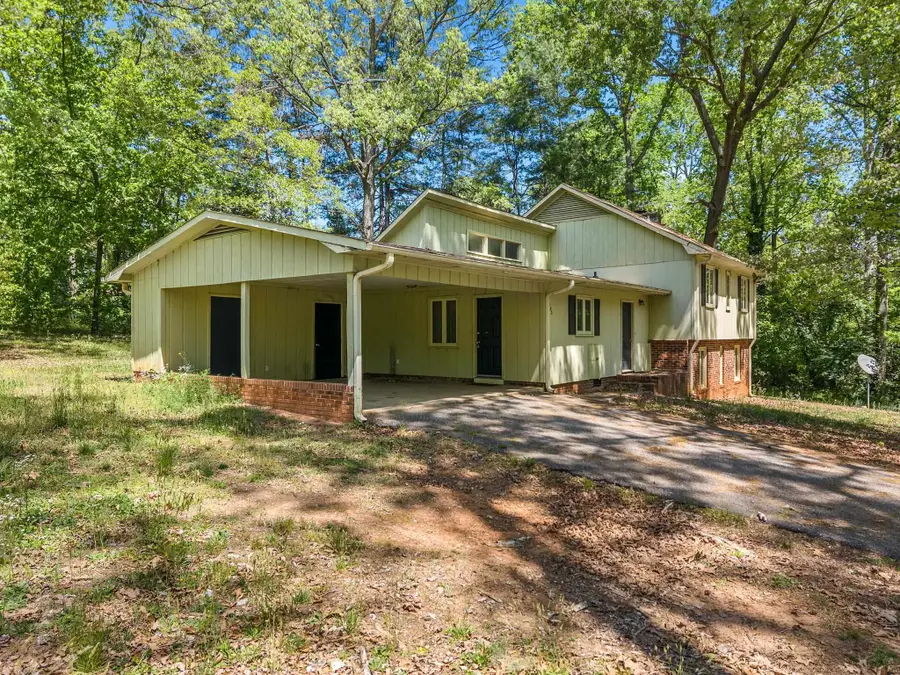 102 Clark Hill Dr, Inman, SC 29349 - #3