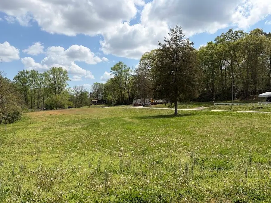 302 E Lime St, Blacksburg, SC 29702 - #3