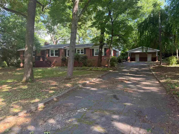 2221 Avondale Drive, Spartanburg, SC 29302-5064