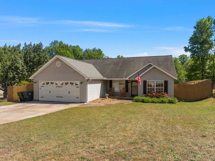 422 Lily Pond Lane, Taylors, SC 29687 - #2