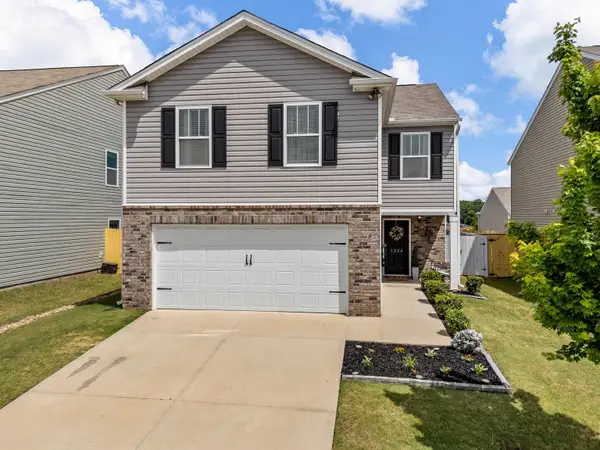 1356 Ledsham Court, Greer, SC 29651