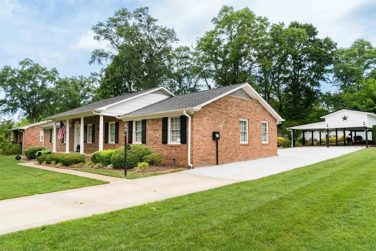 108 Ridgeway Road, Spartanburg, SC 29301 - #1