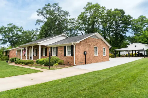 108 Ridgeway Road, Spartanburg, SC 29301