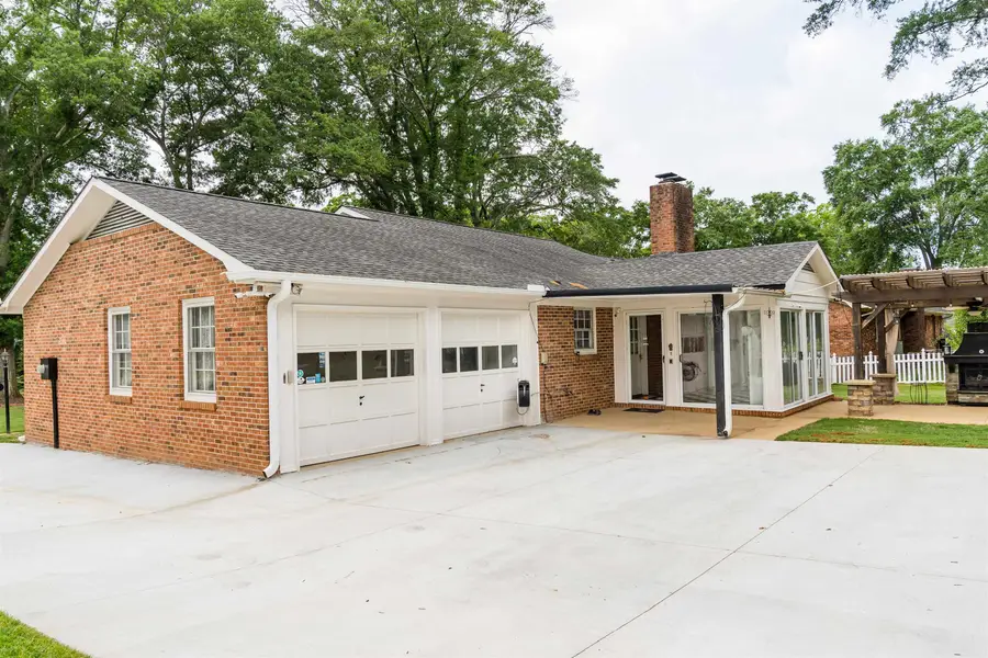 108 Ridgeway Road, Spartanburg, SC 29301 - #2
