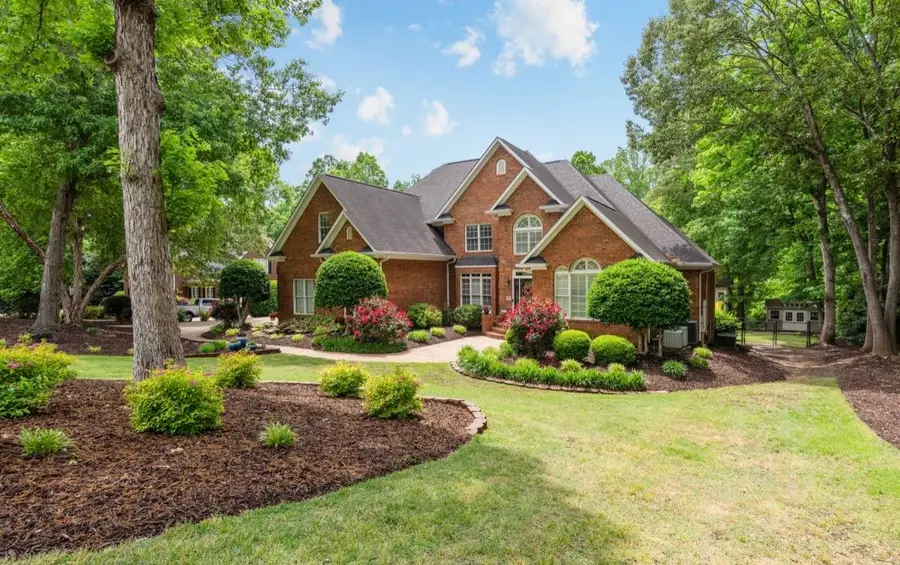 110 W Woodglen Road, Spartanburg, SC 29301 - #3