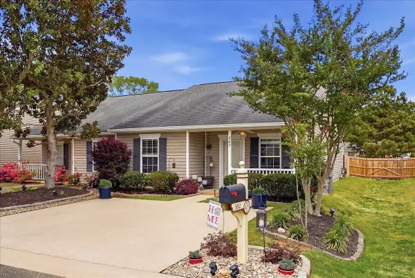 502 W Calhoun Crossing Court, Spartanburg, SC 29307
