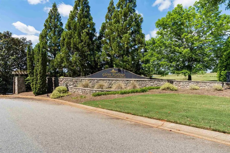 715 E Ridgewater Drive, Chesnee, SC 29323 - #2